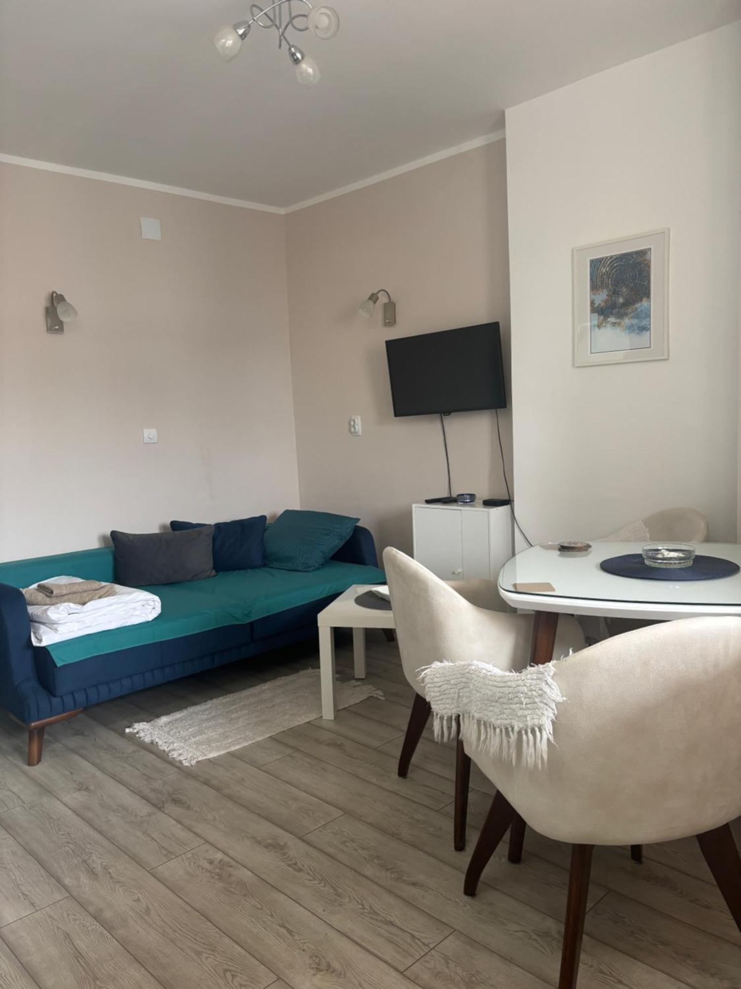 Red Square Apartment 皮罗特 外观 照片