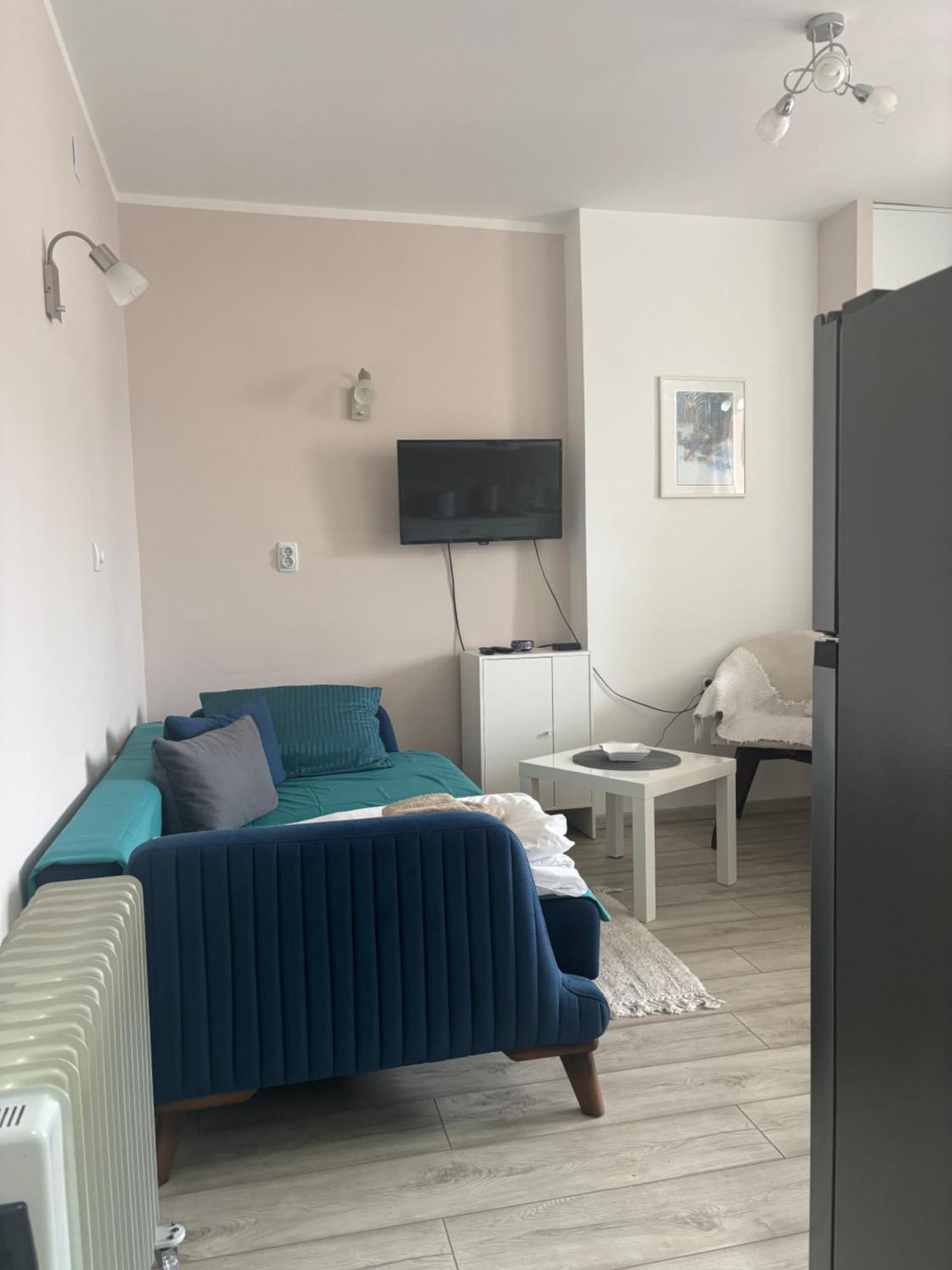Red Square Apartment 皮罗特 外观 照片